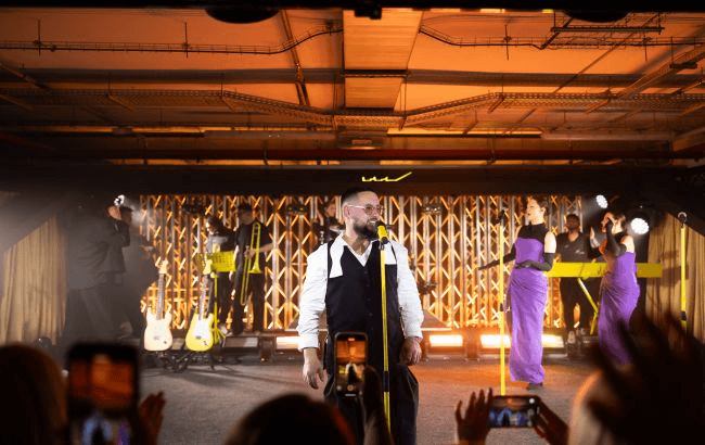 Нове шоу MONATIK: емоції, музика та благодійність